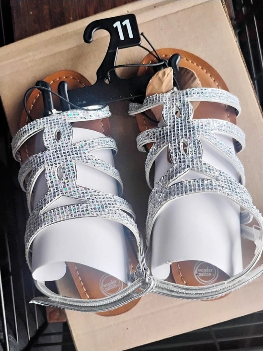 Skechers Embellished White & Silver Sandals US 11 Like New